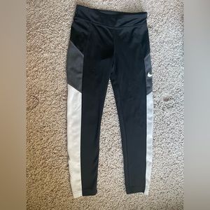 Girls Nike leggings